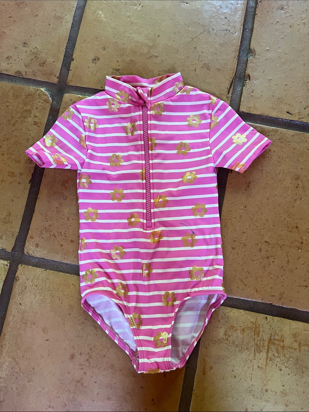 Boden short-sleeved swimsuit 4-5y